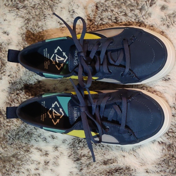 Sperry Crest Vibe Bionic Sneakers - Picture 2 of 8